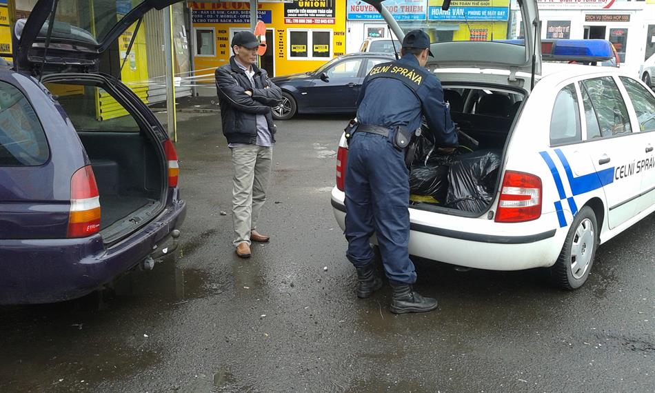 2013-5-7-631padělky auto SAPA 5.jpg